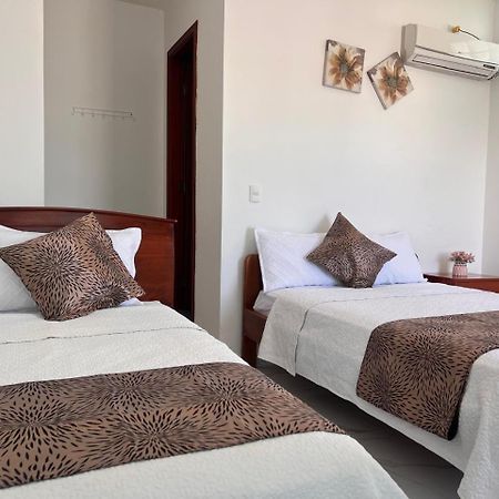 Hostal Carliza Пуэрто-Айора Экстерьер фото