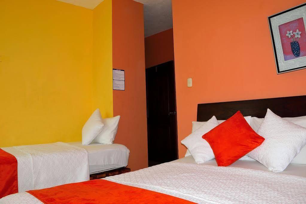 Hostal Carliza Пуэрто-Айора Экстерьер фото