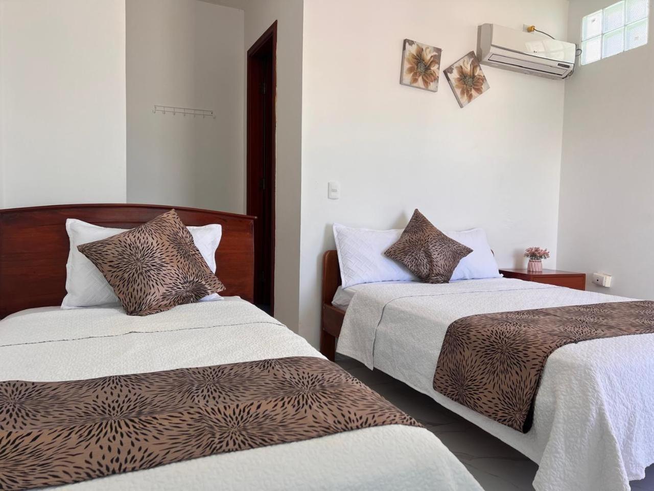 Hostal Carliza Пуэрто-Айора Экстерьер фото